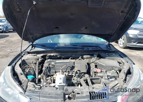 2015 Honda Accord Lx z USA, uszkodzony, nr VIN 1HGCR2F39FA005377